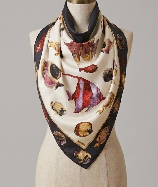 Gucci fish scarf - Etsy 日本