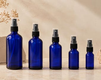 Lot de 5 Flacons Spray Verre Bleu 10 à 100ml – Vaporisateur Noir Premium pour Parfum, Cosmétique, Brume, Huile Essentielle & Packaging Luxe