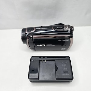 Hitachi Full HD digitale camcorder | Y2K-esthetiek | Zakvideocamera met 20x superhoge zoom | Getest | Inclusief batterij en oplader