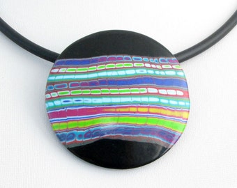 Statement necklace in black and rainbow Colour Design, colorful unique polymer clay jewellery, round ceramic pendant, polymer clay jewelry