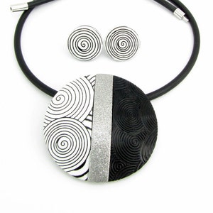 Big Circles Polymer clay necklace in black, white and silver colour, handmade glitter necklace