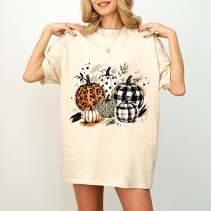 Pumpkin Harvest Season Tee, Autumn Graphic Shirt, Fall Pumpkin Lover T-Shirt, Rustic Fall Gift