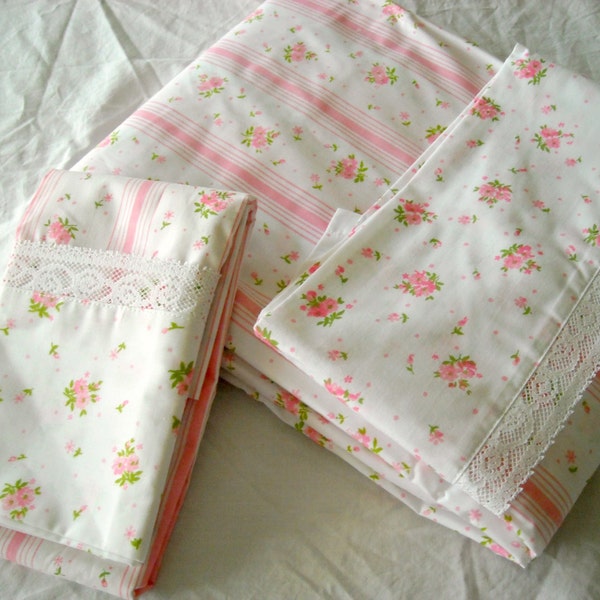 vintage pink and white floral flat sheet and pillowcase with lace trim, twin size girls bedding