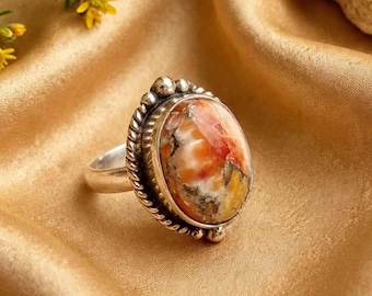 Anel oval artesanal em cobre com turquesa e formato de ostra, em prata de lei, estilo boho.