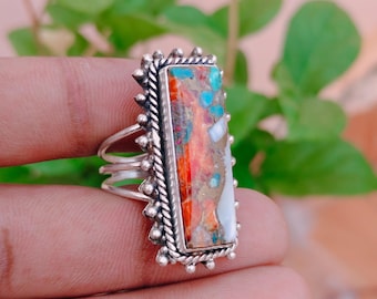 Anel retangular artesanal em cobre turquesa com formato de ostra, em prata de lei, estilo boho.