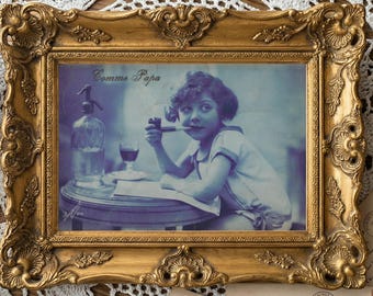 Vintage Comme Papa Postcard – Antique French Blue-Toned Photo, Girl with Pipe and Wine c.1930s, Quirky Wall Art (Digital Download)