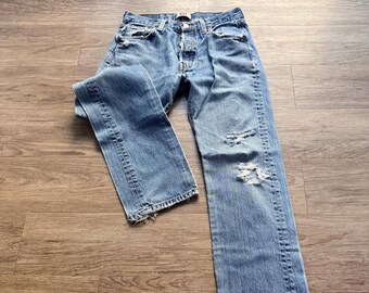 Y2K Levi’s 501 Thrashed Buttery Soft Medium Wash Jeans 30x29