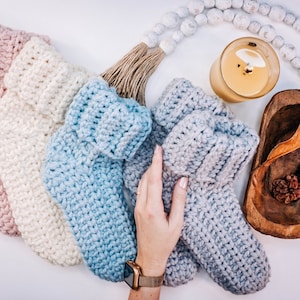 CROCHET PATTERN + VIDEO How To Crochet Bulky Socks. Quick & Easy Crochet Pattern, Instant Pdf Download. Easy Crochet Slipper Socks.