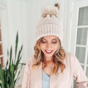 CROCHET PATTERN + VIDEO Create A Cozy Beanie With This Easy Crochet Pattern! Quick and easy crochet hat pattern. Beginner Crochet Pattern.