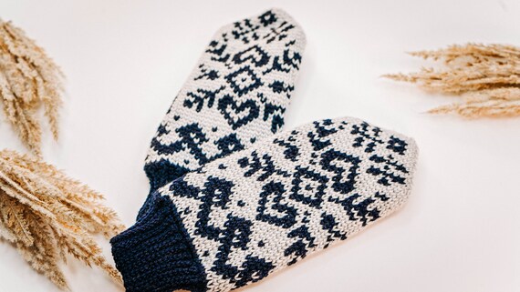 CROCHET PATTERN Traditional Fair Isle Crochet Mitten Pattern, One