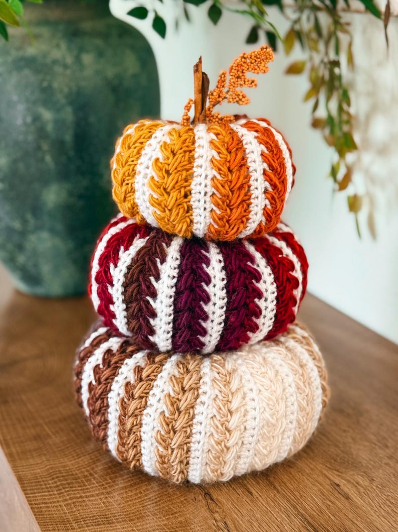 CROCHET PATTERN + VIDEO Pumpkin Spice Wheat Stitch™ Crochet Pumpkin Trio Pattern - Diy Fall Decor, Easy Stackable Pumpkins, Crocheted Flat. imagen 6
