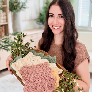 Ripple Crochet Blanket and Ripple Crochet Washcloth patterns by Briana K Designs, chevron zigzag blanket with cotton washcloths