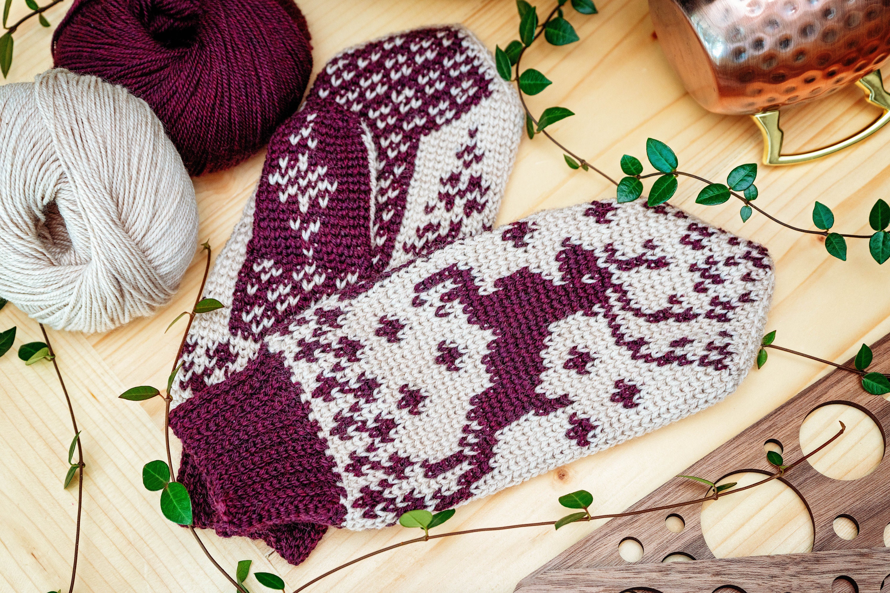 15 Crochet Gloves & Mittens Patterns to Whip Up This Winter