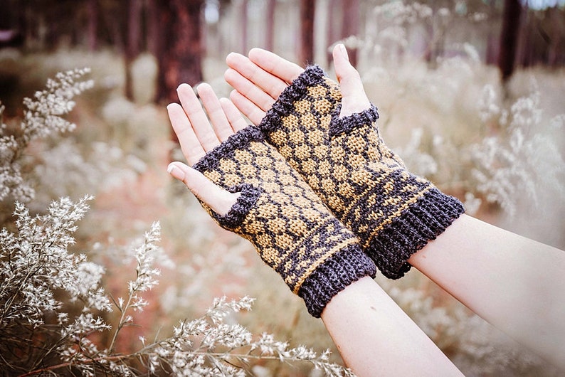 Bee Cutest Crochet Mitten Pattern Instant Download PDF Pattern Video, One Size Crochet Pattern, Winter Fingerless Glove Mitten Accessories image 2