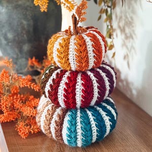 CROCHET PATTERN + VIDEO Pumpkin Spice Wheat Stitch™ Crochet Pumpkin Trio Pattern - Diy Fall Decor, Easy Stackable Pumpkins, Crocheted Flat. imagen 4