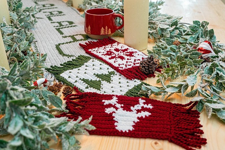37 Mug Rug Crochet Patterns: Enhance Your Coffee Breaks in Style! 25 Crochet Pattern + Video Holiday Crochet Mug Rug Coaster