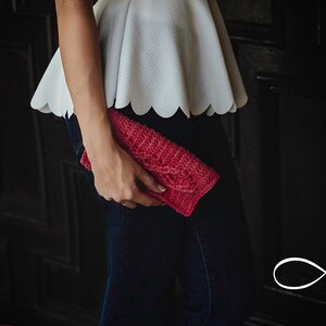 Aisling Infinity Crochet Clutch Purse, An exciting and innovative easy way to create stunning crochet cables Women's Accessory imagen 3