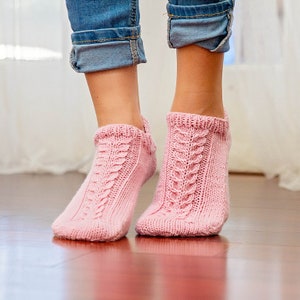 Whims Easy Flat Knit Socks Instant Download Pattern, Knit Pattern, Women's Socks Show Size 7-9