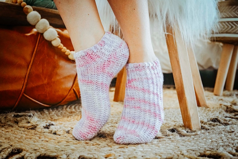 Simple & Best Crochet Sock Pattern, Instant Download, Easy to follow crochet pattern with video, footwear fashion, beginner crochet pattern imagen 7