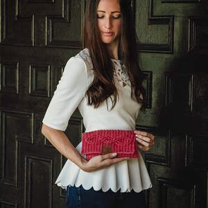 Aisling Infinity Crochet Clutch Purse, An exciting and innovative easy way to create stunning crochet cables Women's Accessory imagen 7