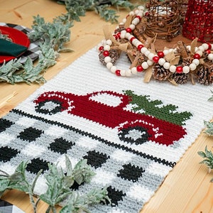 CROCHET PATTERN + VIDEO Red Christmas Truck Table Runner Crochet Pattern, Includes Chart, Holiday Christmas Decor Crochet Pattern