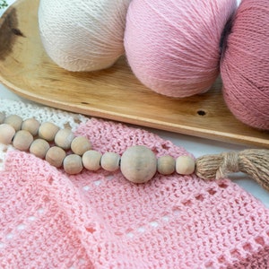 Pretty in Pink Triangle Crochet Pattern image 3