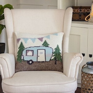 Camper Crochet Pillow Cover Home Decor, Instant Download PDF Pattern, Includes Chart, Holiday Decor Crochet Pattern image 2