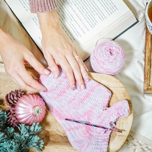 Simple & Best Crochet Sock Pattern, Instant Download, Easy to follow crochet pattern with video, footwear fashion, beginner crochet pattern imagen 5