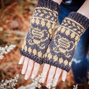 Bee Cutest Crochet Mitten Pattern Instant Download PDF Pattern Video, One Size Crochet Pattern, Winter Fingerless Glove Mitten Accessories image 8