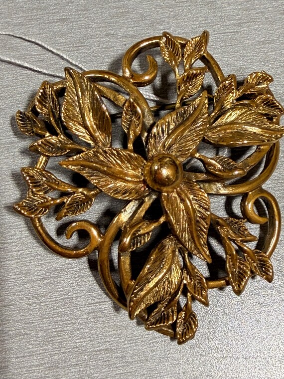 Botticelli Gold-Tone Leaf Brooch