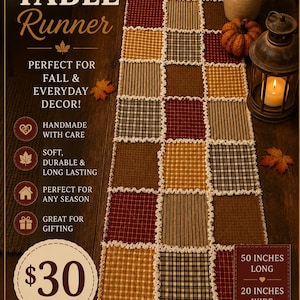 Könnte beinhalten: Ein rechteckiger Tischläufer mit einem Patchwork-Design aus Stoffquadraten in Braun-, Beige-, Rot- und Schwarztönen mit weißem Fransenrand. Der Tischläufer ist mit 50 Zoll Länge und 20 Zoll Breite sowie dem Text EVERYDAY TABLE Runner gekennzeichnet.