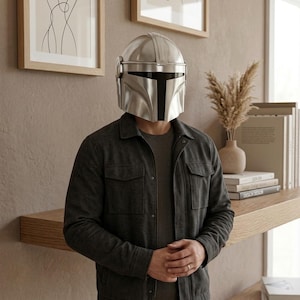 Casque d'inspiration mandalorienne - Casque cosplay en acier, armure de guerrier de l'espace, objet de collection de science-fiction, casque de costume fait main, cadeau de décoration d'exposition