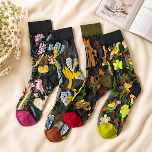 Sokken met pure botanische print, vintage kousen met ruches, zwart blauw wit