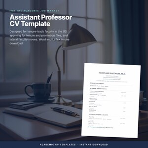 Pu&ograve; includere: Un modello di CV per professore assistente con sezioni per interessi di ricerca, incarichi accademici, istruzione e finanziamenti alla ricerca. Il testo include segnaposto come FIRSTNAME LASTNAME, Ph.D. e varie intestazioni accademiche.