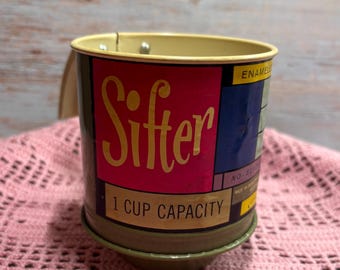 Vintage Green Enamel Steel Flour Sifter w Handle, 1 Cup with label squeeze 1970s