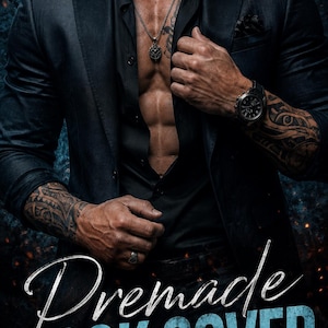 Puede incluir: Un blazer oscuro sobre una camisa negra desabotonada, con un collar de dije plateado, un reloj de pulsera y tatuajes visibles en los brazos. La imagen incluye el texto blanco y azul Premade BOOK COVER sobre un fondo oscuro y texturizado.