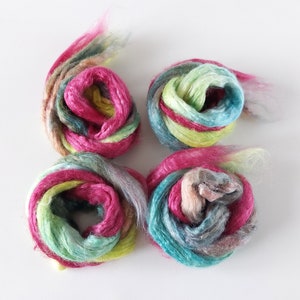 Hand dyed Tussah silk roving – MiXed CoCktail 17-20g fiber form your handicrafts and creations, suitable for carding, spinning, nuno felting