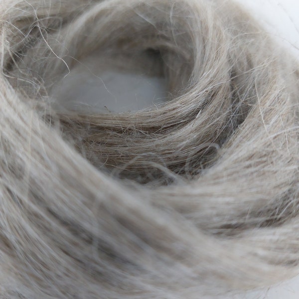 Linen Fibre. Pencil Roving. Flax Natural. Long Line Bast Fiber for Felting, Felt Decoration, Spinning Yarn, Doll Hair, Weaving, Crafting.