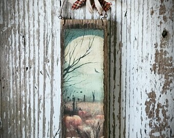 Primitive Fall Ornament ~ Wooden Ornament ~ Fall Decor ~ Halloween Decor ~ Peg Hanger ~ Pumpkin Decor ~ Autumn Moon ~ Autumn Decor