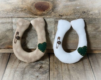 Primitive Horseshoe Bowl Fillers ~ St Patrick's Day Decor ~ St Patrick's Day Ornaments ~ Irish Decoration ~ St Patrick's Day Horseshoe Tucks