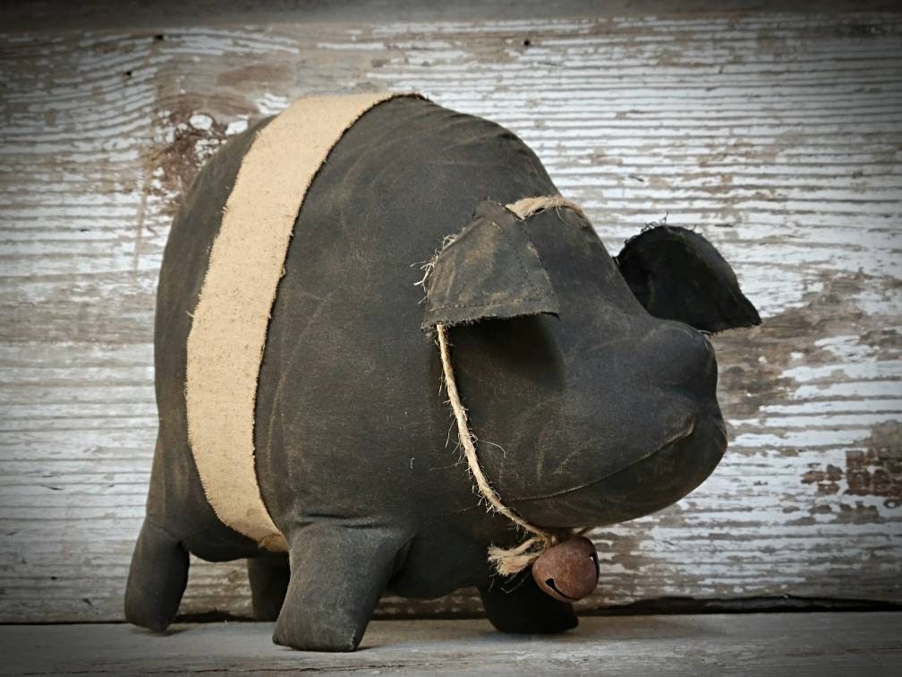 Primitive Pig Sitter - Pigs Decor Farm Animals Folk Art Farmhouse Hog