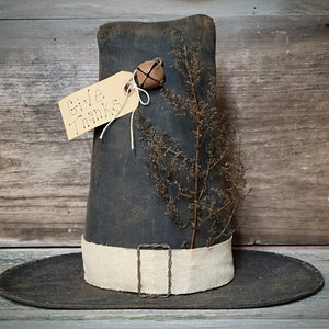 12" Primitive Pilgrim Hat Table Sitter ~ Thanksgiving Decor ~ Fall Decor ~ Autumn Decor ~ Pilgrim Decor ~ Table Decor ~ Primitive Decor