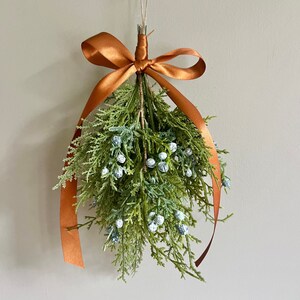 mistletoe decor Christmas mistletoe hanging juniper winter decor neutral mistletoe decoration minimalist winter decor scandinavian Christmas