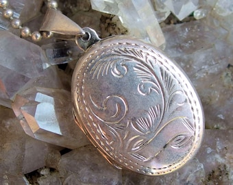 925 Sterling Oval Locket, Double Sided Chased Pattern, 20" Chain, Signed