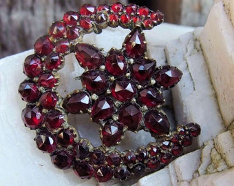 Victorian Bohemian Garnet Crescent Moon & Star Brooch, C-Clasp, Bar Hinge, 2g