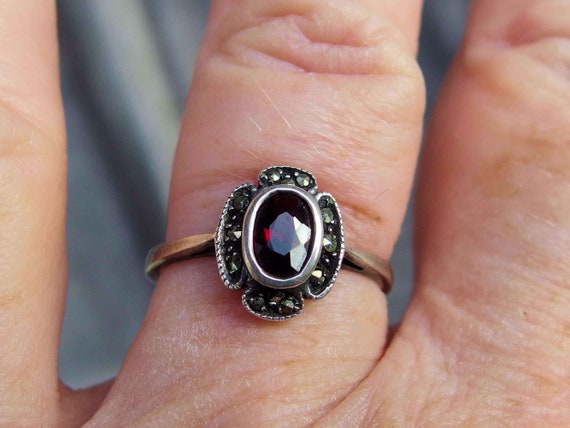 1940's Sterling Silver Garnet Marcasite Ring, Wel… - image 5