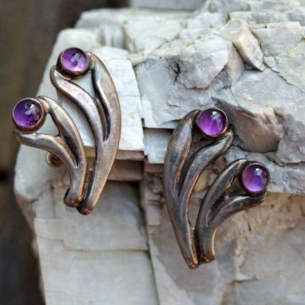 Taxco Amethyst and Sterling Silver Screwback Earrings, Stylized Tulips, Modernist, pre-Eagle, Signed