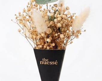 Nuessé Minimalist Dried Flower Car Air Freshener