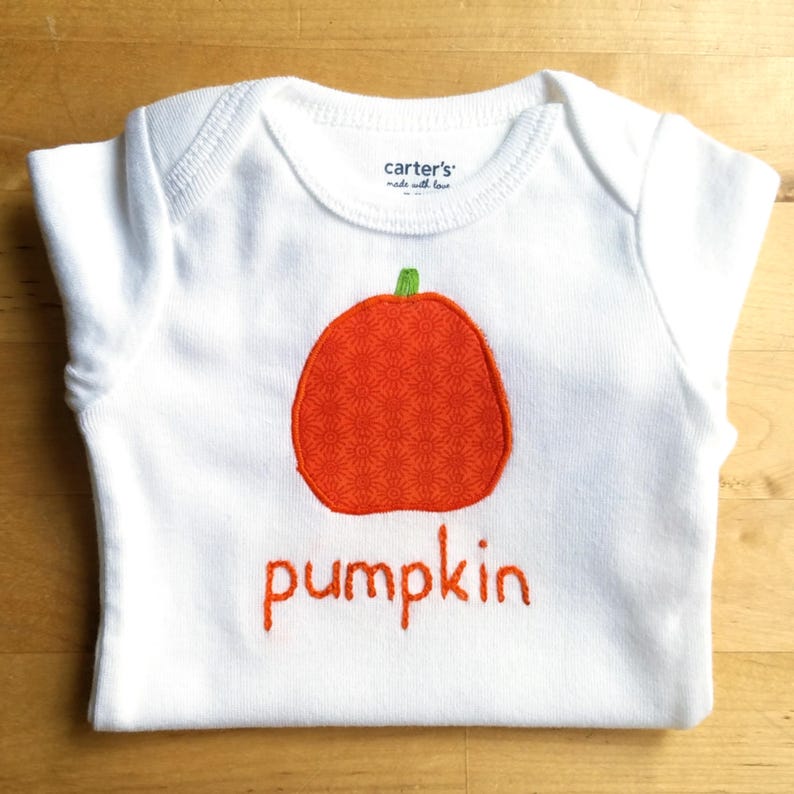 Going Home Outfit FVB017P FVH017P HAND EMBROIDERED Bodysuit Onesie Hand Knit Beanie Hat for Newborn Infant Pumpkin New Baby Gift Set