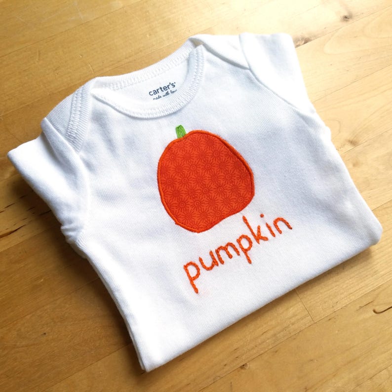 Going Home Outfit FVB017P FVH017P HAND EMBROIDERED Bodysuit Onesie Hand Knit Beanie Hat for Newborn Infant Pumpkin New Baby Gift Set